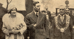 Queen Elizabeth and King George with the Mayor of Halifax